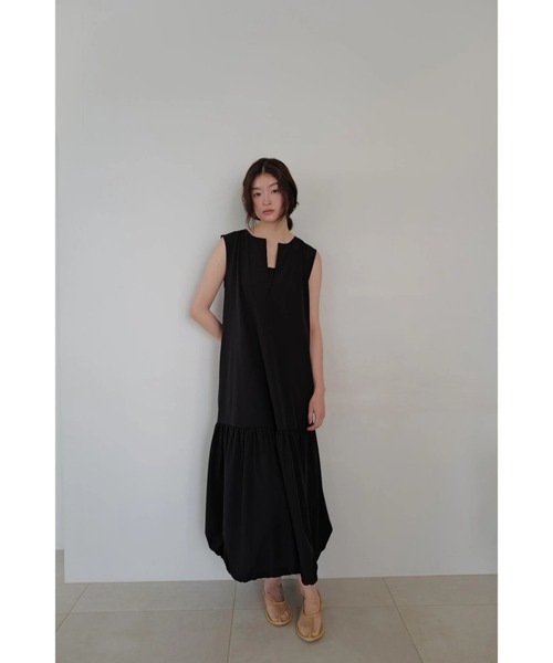 TRUNC(トランクエイティーエイト)の「Ice Touch Keyneck 2Way Dress(ワンピース・レディース・ベージュ/ブラック・FREE)」の3枚目の写真