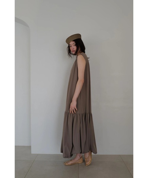 TRUNC(トランクエイティーエイト)の「Ice Touch Keyneck 2Way Dress(ワンピース・レディース・ベージュ/ブラック・FREE)」の7枚目の写真