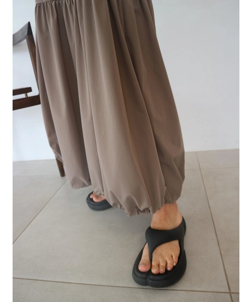 TRUNC(トランクエイティーエイト)の「Ice Touch Keyneck 2Way Dress(ワンピース・レディース・ベージュ/ブラック・FREE)」の17枚目の写真