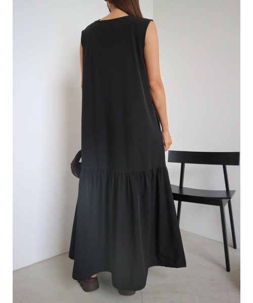 TRUNC(トランクエイティーエイト)の「Ice Touch Keyneck 2Way Dress(ワンピース・レディース・ベージュ/ブラック・FREE)」の18枚目の写真