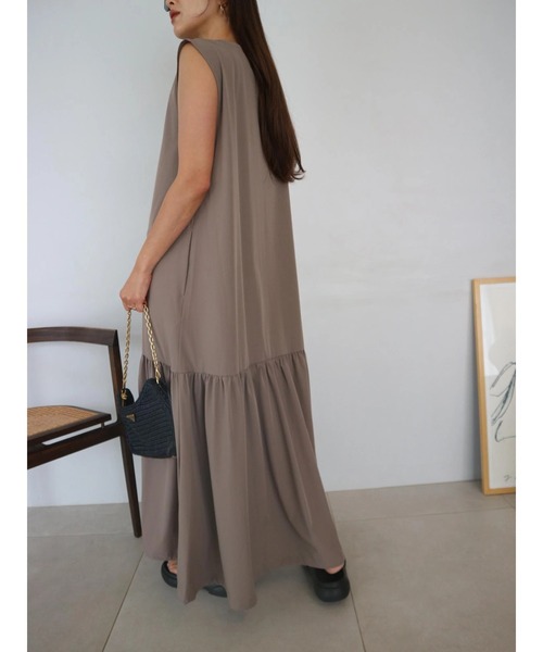 TRUNC(トランクエイティーエイト)の「Ice Touch Keyneck 2Way Dress(ワンピース・レディース・ベージュ/ブラック・FREE)」の19枚目の写真