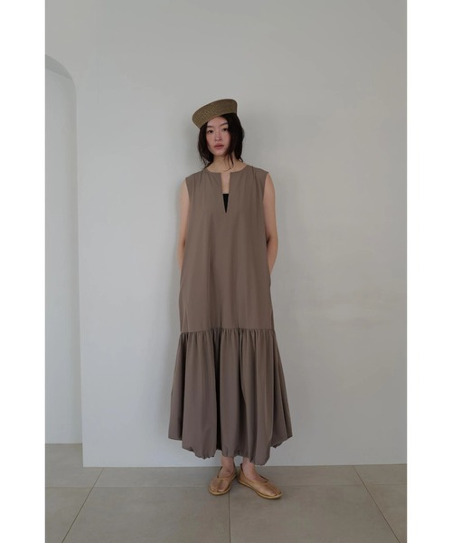 TRUNC(トランクエイティーエイト)の「Ice Touch Keyneck 2Way Dress(ワンピース・レディース・ベージュ/ブラック・FREE)」の6枚目の写真