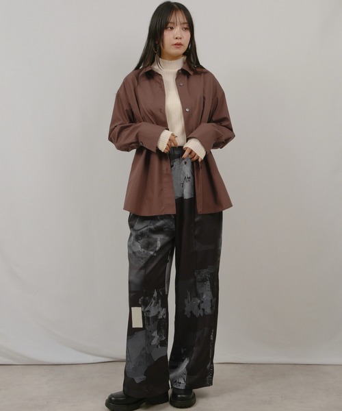 palm RICHE（ポームリシュ）の「ベーシックSH（シャツ/ブラウス・レディース・チャコールグレー/ブラウン/オフホワイト/サックスブルー/ブラック・M）」の6枚目の写真