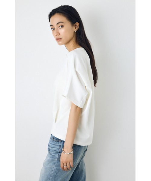 AZUL by moussy(アズールバイマウジー)の「【身長/骨格別着用画像あり】コクーンカットトップス 春服 夏服 秋服 シンプル 無地 大人カジュアル 二の腕カバー 体系カバー(Tシャツ/カットソー・レディース・ブラウン/ブラック/オフホワイト・FREE)」の6枚目の写真