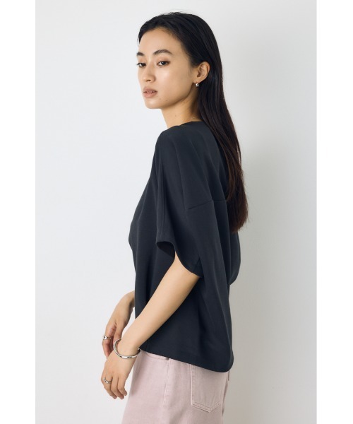 AZUL by moussy(アズールバイマウジー)の「【身長/骨格別着用画像あり】コクーンカットトップス 春服 夏服 秋服 シンプル 無地 大人カジュアル 二の腕カバー 体系カバー(Tシャツ/カットソー・レディース・ブラウン/ブラック/オフホワイト・FREE)」の15枚目の写真