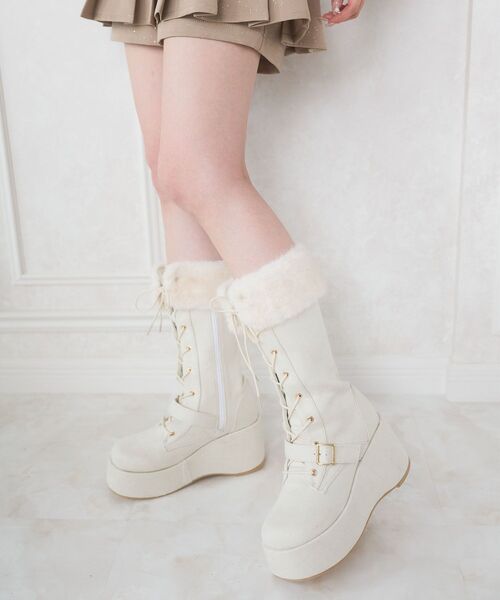 MAJESTIC LEGON(マジェスティックレゴン)の「2WAYファー厚底ロングブーツ(ブーツ・レディース・キャメル/アイボリー・X-LARGE/SMALL/MEDIUM/LARGE)」の20枚目の写真