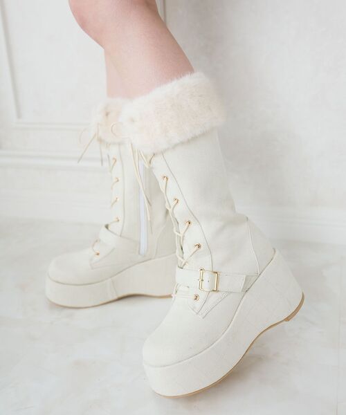 MAJESTIC LEGON(マジェスティックレゴン)の「2WAYファー厚底ロングブーツ(ブーツ・レディース・キャメル/アイボリー・X-LARGE/SMALL/MEDIUM/LARGE)」の21枚目の写真