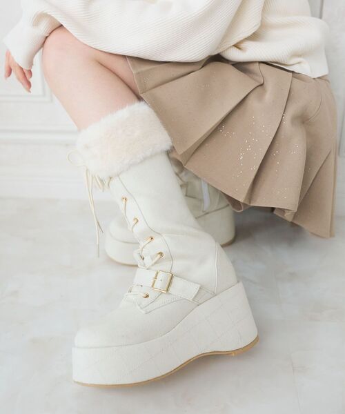 MAJESTIC LEGON(マジェスティックレゴン)の「2WAYファー厚底ロングブーツ(ブーツ・レディース・キャメル/アイボリー・X-LARGE/SMALL/MEDIUM/LARGE)」の22枚目の写真
