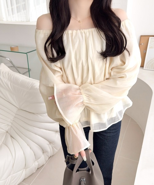 mily bilet（ミウィビレット）の「【mily bilet】シアー×ペプラムで、大人可愛く。キャンディスリーブシアーギャザーペプラムブラウス (長袖) (シアー)（シャツ/ブラウス・レディース・チャコール/ブラウン/アイボリー・LARGE/X-LARGE/MEDIUM/SMALL）」の19枚目の写真