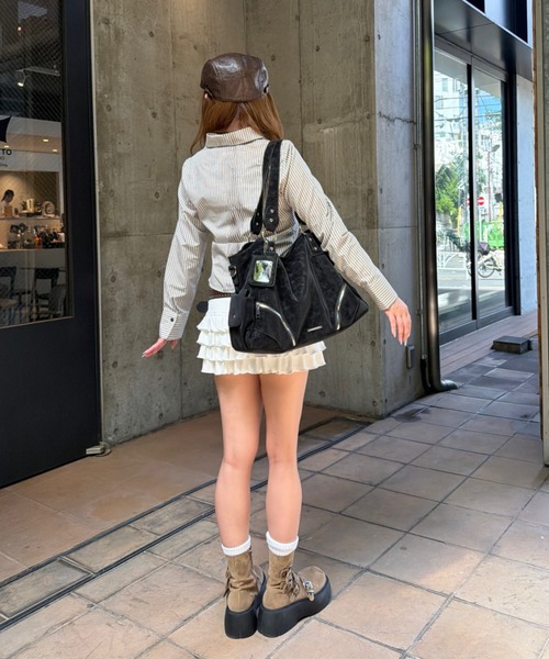 RAY CASSIN(レイカズン)の「【A4サイズ収納可能 / 大容量】スエードトートバッグ(トートバッグ・レディース・ブラウン/ブラック・FREE)」の16枚目の写真