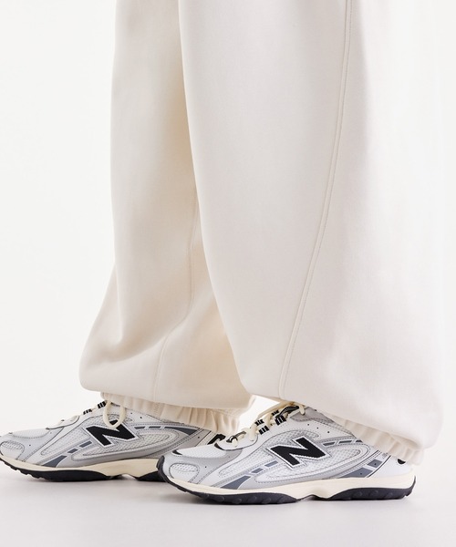 NEW BALANCE(ニューバランス)の「Athletics Crafted スウェットパンツ(裏起毛)(スウェットパンツ・レディース・ダークグリーン/アイボリー・SMALL/MEDIUM/LARGE/X-LARGE)」の10枚目の写真