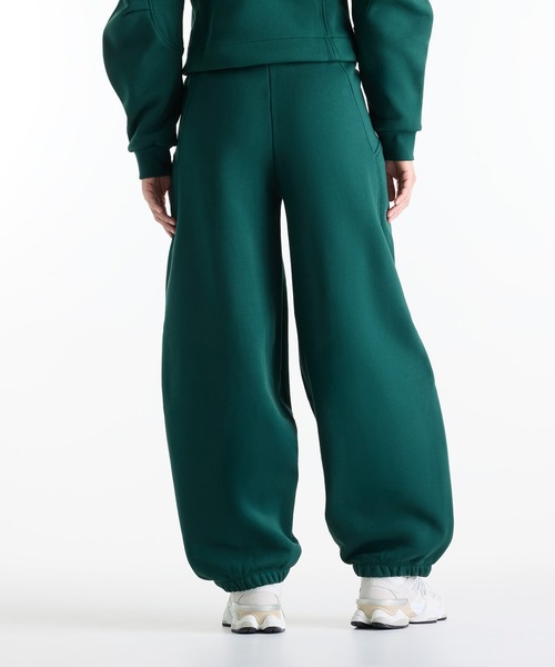 NEW BALANCE(ニューバランス)の「Athletics Crafted スウェットパンツ(裏起毛)(スウェットパンツ・レディース・ダークグリーン/アイボリー・SMALL/MEDIUM/LARGE/X-LARGE)」の8枚目の写真