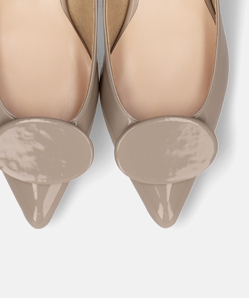 MAMIAN(マミアン)の「オーパルパーツ パンプス (5.0cmヒール)(パンプス・レディース・グレイッシュベージュ/ブラック/ボルドー・23.0cm/24.5cm/23.5cm/22.5cm/25.0cm/24.0cm)」の4枚目の写真