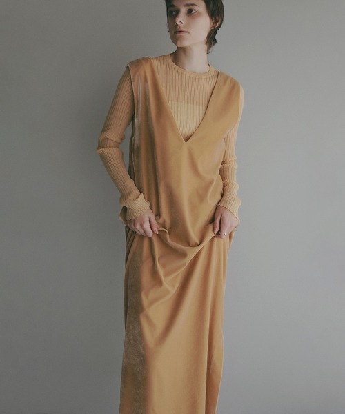 MANOF(マノフ)の「VELVET 2WAY ONE PIECE(ワンピース・レディース・ベージュ/ブラウン/ブラック・M/S)」の1枚目の写真