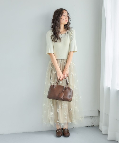 mysty woman(ミスティウーマン)の「チュール刺繍ニットワンピース5分袖 1081512(ワンピース・レディース・グレイッシュブルー/ブラック/アイボリー・FREE)」の10枚目の写真