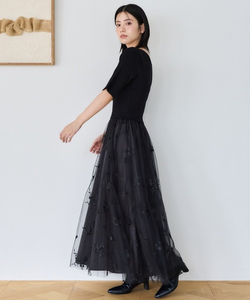 mysty woman(ミスティウーマン)の「チュール刺繍ニットワンピース5分袖 1081512(ワンピース・レディース・グレイッシュブルー/ブラック/アイボリー・FREE)」の16枚目の写真
