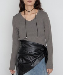《デコルテすっきり見え/5色展開》Uネックリブニット　秋服