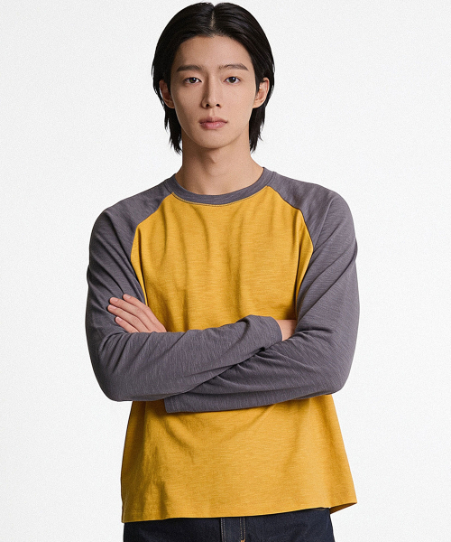 THESTORI(ザ・ストリ)の「ポエット ラグランTシャツ(マスタード)(Tシャツ/カットソー・メンズ・その他・1(M)/2(L))」の1枚目の写真