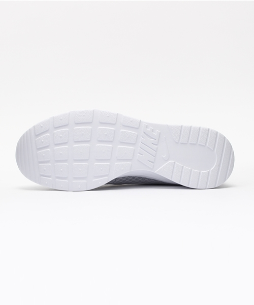 NIKE（ナイキ）の「【NIKE】TANJUN（スニーカー・レディース・ブラック/グレー・23.5cm/25cm/24.5cm/23cm/24cm）」の4枚目の写真