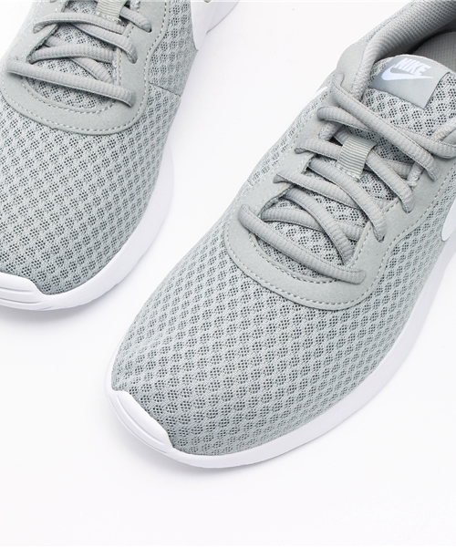 NIKE（ナイキ）の「【NIKE】TANJUN（スニーカー・レディース・ブラック/グレー・23.5cm/25cm/24.5cm/23cm/24cm）」の6枚目の写真