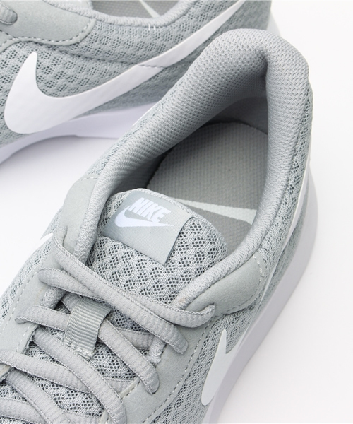 NIKE（ナイキ）の「【NIKE】TANJUN（スニーカー・レディース・ブラック/グレー・23.5cm/25cm/24.5cm/23cm/24cm）」の7枚目の写真