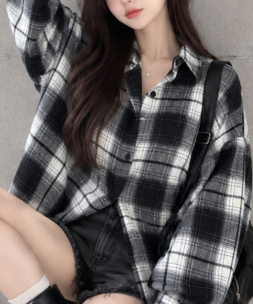 GLAMOROUS JANE(グラマラスジェーン)の「オーバーサイズチェックシャツ(シャツ/ブラウス・レディース・ピンク/ブルー/ネイビー/ブラック/レッド/ブラウン・FREE)」の2枚目の写真