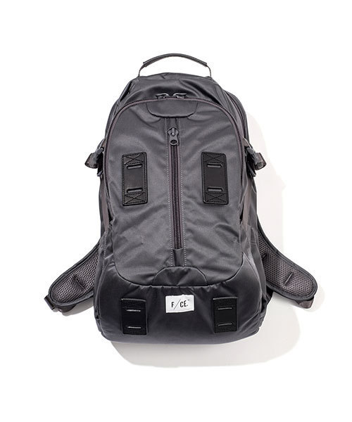 F/CE. (エフシーイー)の「F/CE. SATIN TRAVEL BP / エフシーイー サテントラベルバックパック(バックパック/リュック・メンズ・キャメル/ブラック/オリーブ/ネイビー/タン/グレー・FREE)」の3枚目の写真