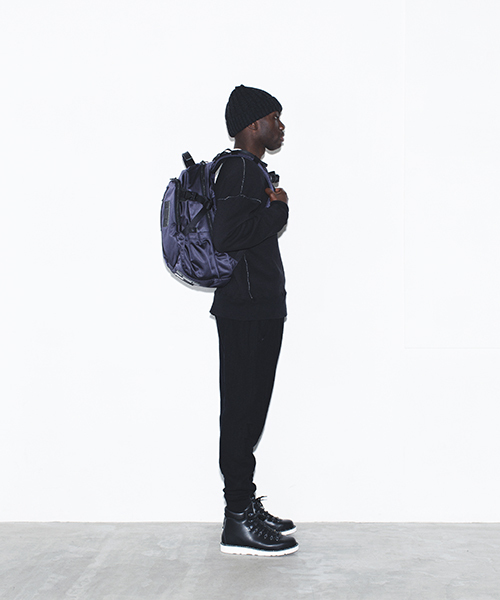 F/CE. (エフシーイー)の「F/CE. SATIN TRAVEL BP / エフシーイー サテントラベルバックパック(バックパック/リュック・メンズ・キャメル/ブラック/オリーブ/ネイビー/タン/グレー・FREE)」の7枚目の写真