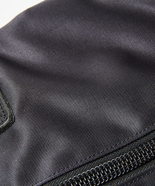 F/CE. (エフシーイー)の「F/CE. SATIN TRAVEL BP / エフシーイー サテントラベルバックパック(バックパック/リュック・メンズ・キャメル/ブラック/オリーブ/ネイビー/タン/グレー・FREE)」の16枚目の写真
