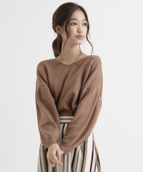 amelier MAJESTIC LEGON（アメリエルマジェスティックレゴン）の「【雑誌掲載】袖ボリュームプルオーバー（ニット/セーター・レディース・ピンクベージュ/オフホワイト/モカ/キャメル/ライトグレー/サックスブルー/ブラック/ライトピンク/アイボリー・FREE）」の17枚目の写真