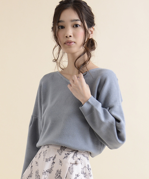 amelier MAJESTIC LEGON（アメリエルマジェスティックレゴン）の「【雑誌掲載】袖ボリュームプルオーバー（ニット/セーター・レディース・ピンクベージュ/オフホワイト/モカ/キャメル/ライトグレー/サックスブルー/ブラック/ライトピンク/アイボリー・FREE）」の21枚目の写真