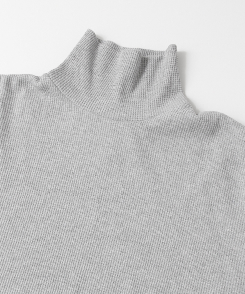 SENSE OF PLACE by URBAN RESEARCH(センスオブプレイスバイアーバンリサーチ)の「ワッフルタートルネックロングTシャツ(Tシャツ/カットソー・メンズ・ベージュ/ホワイト/グレー・MEDIUM/LARGE)」の4枚目の写真