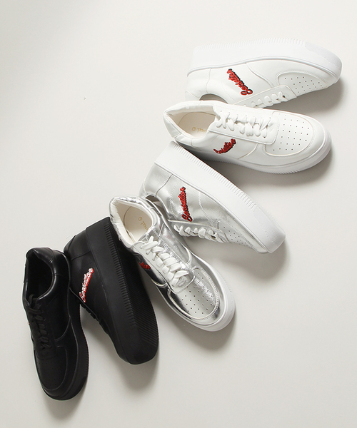 WEGO（ウィゴー）の「WEGO/厚底ロゴスニーカー（スニーカー・レディース・ホワイト/ブラック/シルバー・LARGE/MEDIUM）」の13枚目の写真