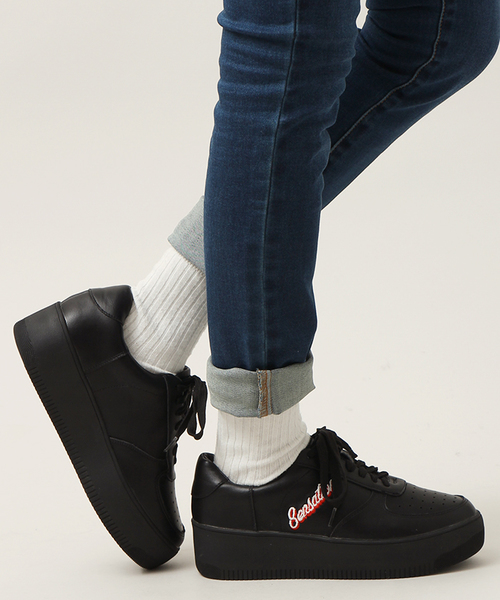 WEGO（ウィゴー）の「WEGO/厚底ロゴスニーカー（スニーカー・レディース・ホワイト/ブラック/シルバー・LARGE/MEDIUM）」の14枚目の写真