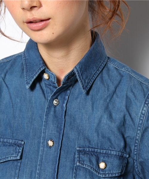 Khaju（カージュ）の「◆Khaju:デニムシャツ（シャツ/ブラウス・レディース・ライトブルー/ブルー/サックスブルー・ONE SIZE）」の7枚目の写真