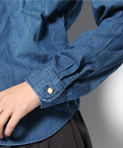 Khaju（カージュ）の「◆Khaju:デニムシャツ（シャツ/ブラウス・レディース・ライトブルー/ブルー/サックスブルー・ONE SIZE）」の8枚目の写真