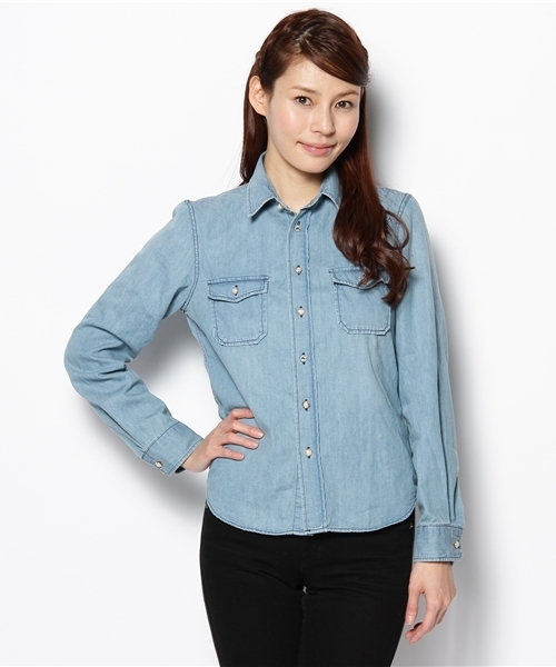 Khaju（カージュ）の「◆Khaju:デニムシャツ（シャツ/ブラウス・レディース・ライトブルー/ブルー/サックスブルー・ONE SIZE）」の4枚目の写真