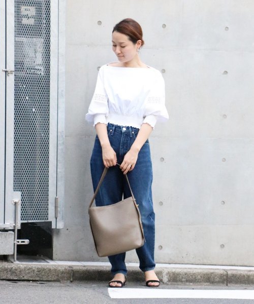 VIOLAd'ORO（ヴィオラドーロ）の「【WEB限定】VIOLA d'OROショルダーバッグ（ショルダーバッグ・レディース・ブラック/ベージュ・FREE）」の6枚目の写真