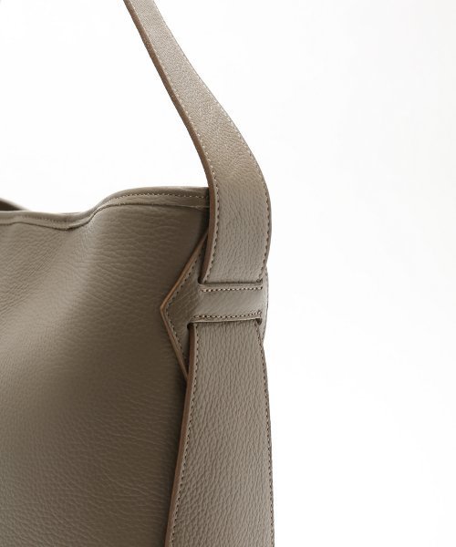 VIOLAd'ORO（ヴィオラドーロ）の「【WEB限定】VIOLA d'OROショルダーバッグ（ショルダーバッグ・レディース・ブラック/ベージュ・FREE）」の19枚目の写真