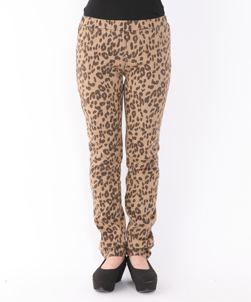 Kastane（カスタネ）の「スキニーパンツ（その他パンツ・レディース・インディゴブルー/ケミカルウォッシュ/ターコイズブルー/レッド/サンドベージュ/ブラック/イエロー/ベージュ/ピンク/ブルー/アニマル/その他1・SMALL/MEDIUM）」の12枚目の写真