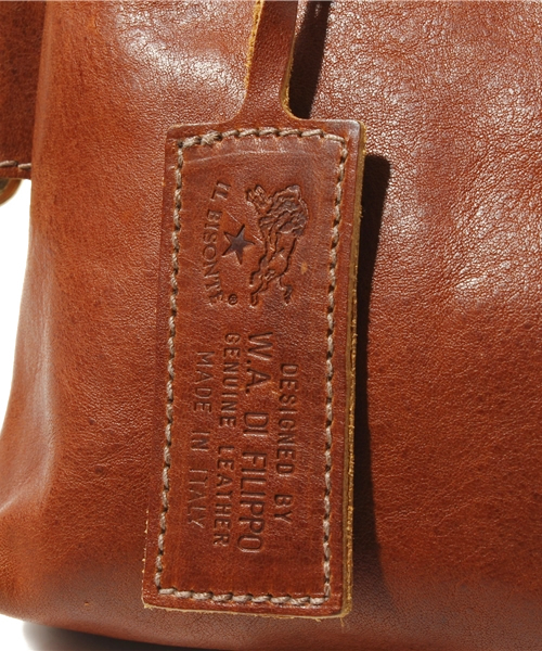 IL BISONTE（イルビゾンテ）の「IL BISONTE　/　VACCHETTA VINTAGE　SHOULDER BAG（ショルダーバッグ・メンズ・ダークブラウン/ネイビー/ブラウン/クリーム・FREE）」の8枚目の写真