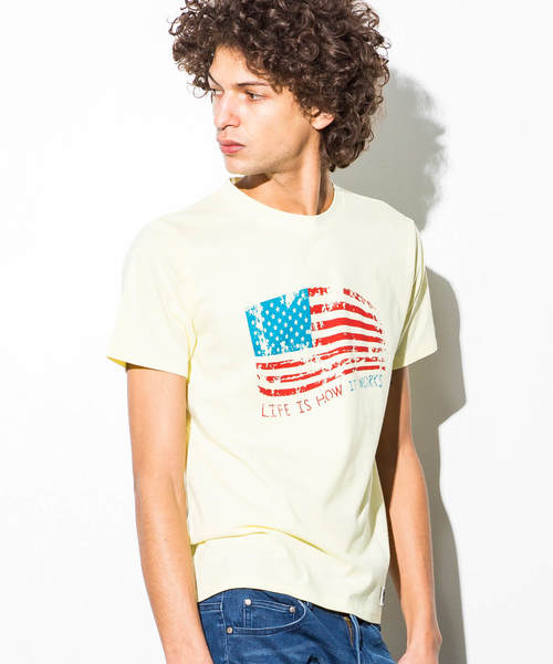 AZ by junhashimoto（エーゼイ バイ ジュンハシモト）の「AZ by junhashimoto(エーゼイ バイ ジュンハシモト)プリントＴシャツ（Tシャツ/カットソー・メンズ・オフホワイト/ピンク/ライトイエロー・LARGE/MEDIUM/SMALL/X-LARGE）」の4枚目の写真