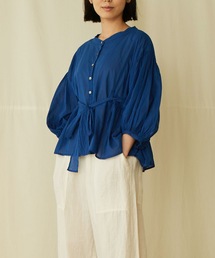 puff-sleeve blouse