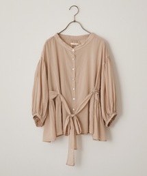 puff-sleeve blouse