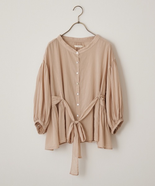 suzuki takayuki イクナpuff-sleeve blouse