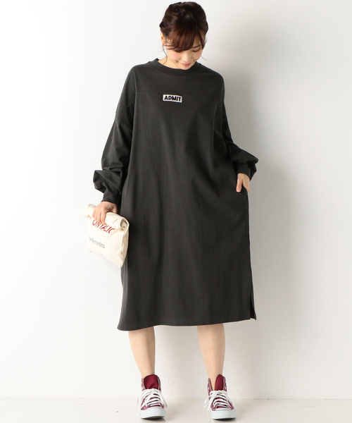 archives(アルシーヴ)の「ボックスロゴ刺繍BIGワンピース(ワンピース・レディース・グレー/チャコールグレー/ブルー・MEDIUM)」の2枚目の写真