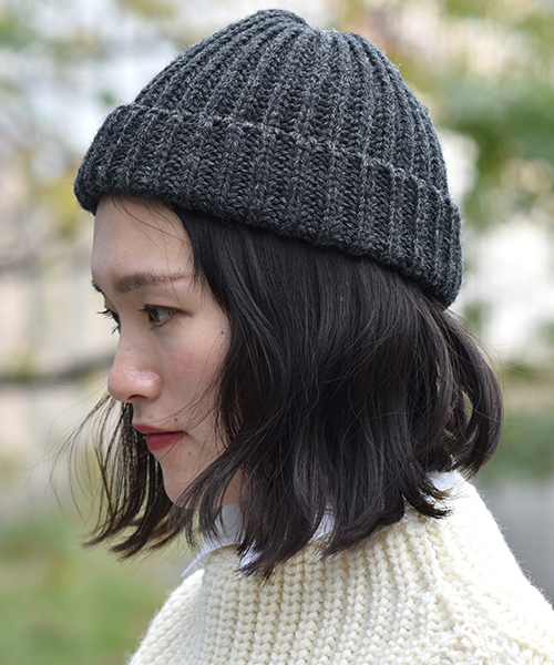 HIGHLAND 2000(ハイランドトゥーサウザンド)の「別注【HIGHLAND 2000 / ハイランド2000】WOOL Rib Bobbycap(ニットキャップ/ビーニー・レディース・チャコールグレー/ライトグレー/ブラック/ネイビー/ブラウン/インディゴブルー/アイボリー/ダークグレー・FREE)」の18枚目の写真