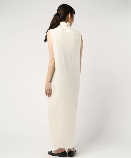 TODAYFUL（トゥデイフル）の「スリーブレスタートルニットドレス