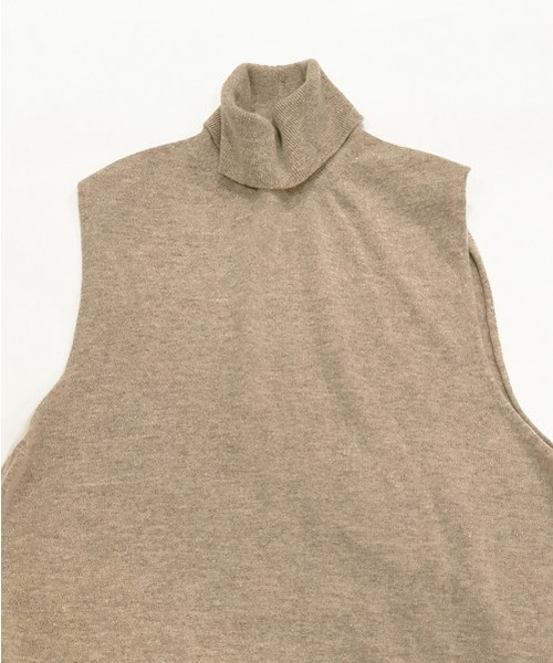 TODAYFUL（トゥデイフル）の「スリーブレスタートルニットドレス