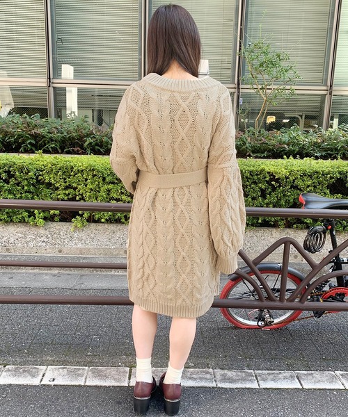 apres jour（アプレジュール）の「ベルト付きケーブルニットワンピース【ZOZOTOWN限定アイテム】19AW★（ワンピース・レディース・ベージュ/ボルドー/モカ/ラベンダー/ライトベージュ/ダークブラウン・フリー）」の16枚目の写真